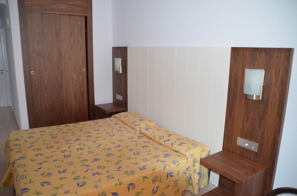 Hostal Neptuno Caces Exterior foto