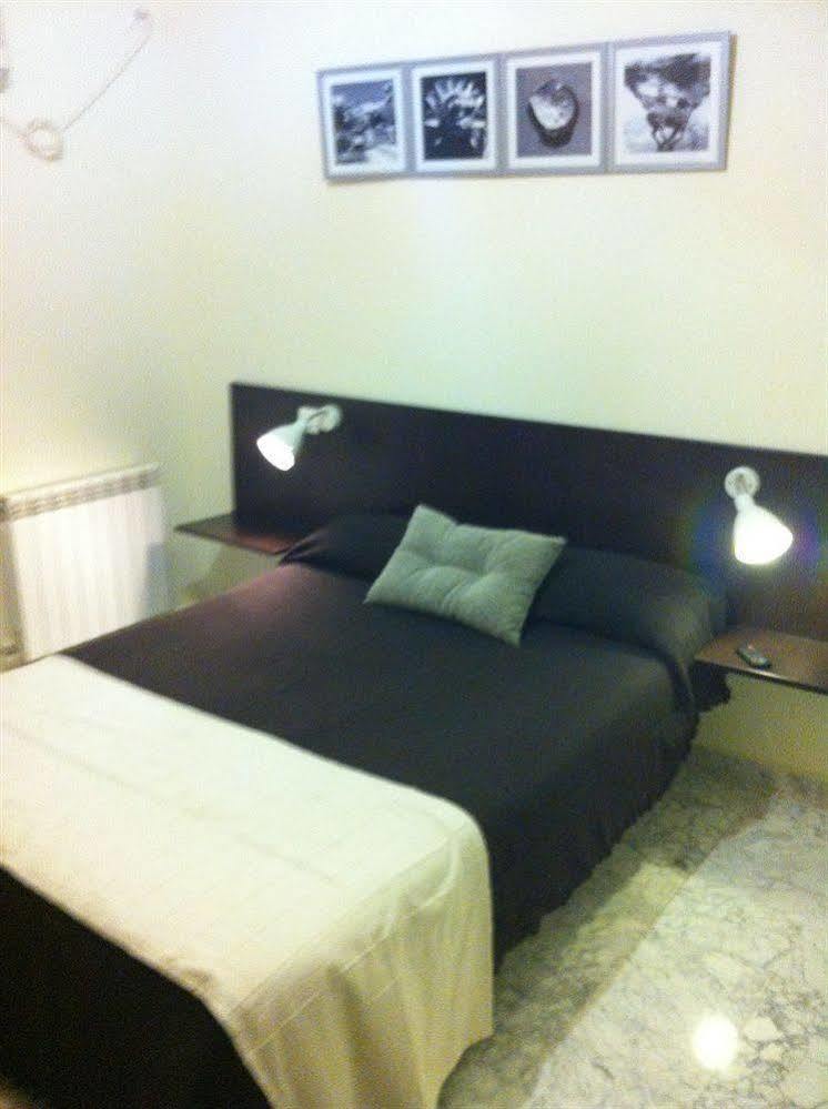 Hostal Neptuno Caces Exterior foto